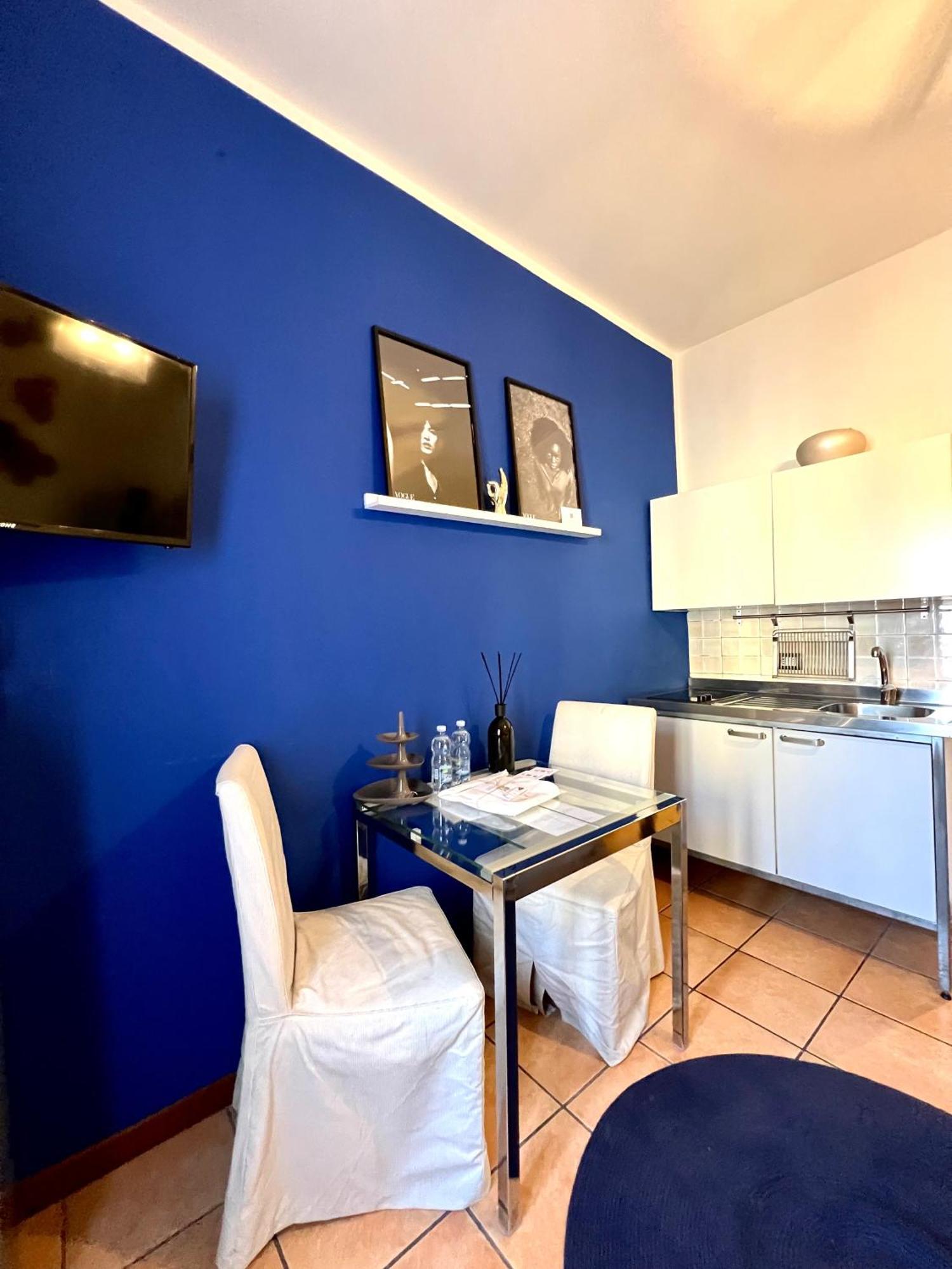 Comecasa Grazioso Monolocale In Porta Romana Apartamento Milão Exterior foto